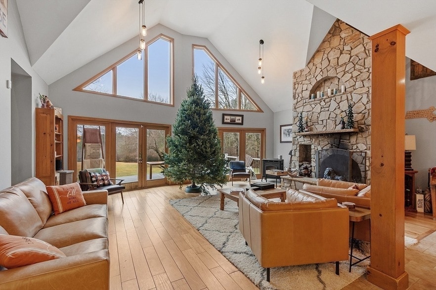 Primary Photo - 287 Chapman Rd