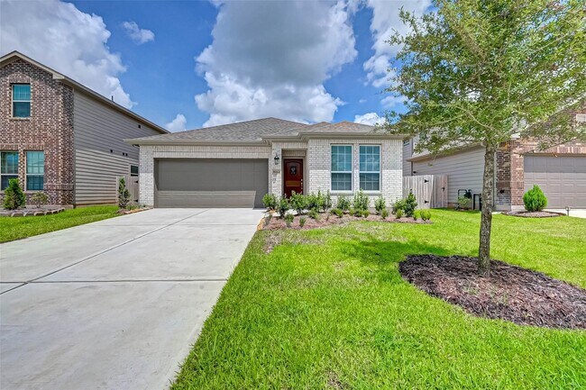 Building Photo - 8022 Pinebrook Arbor Ct