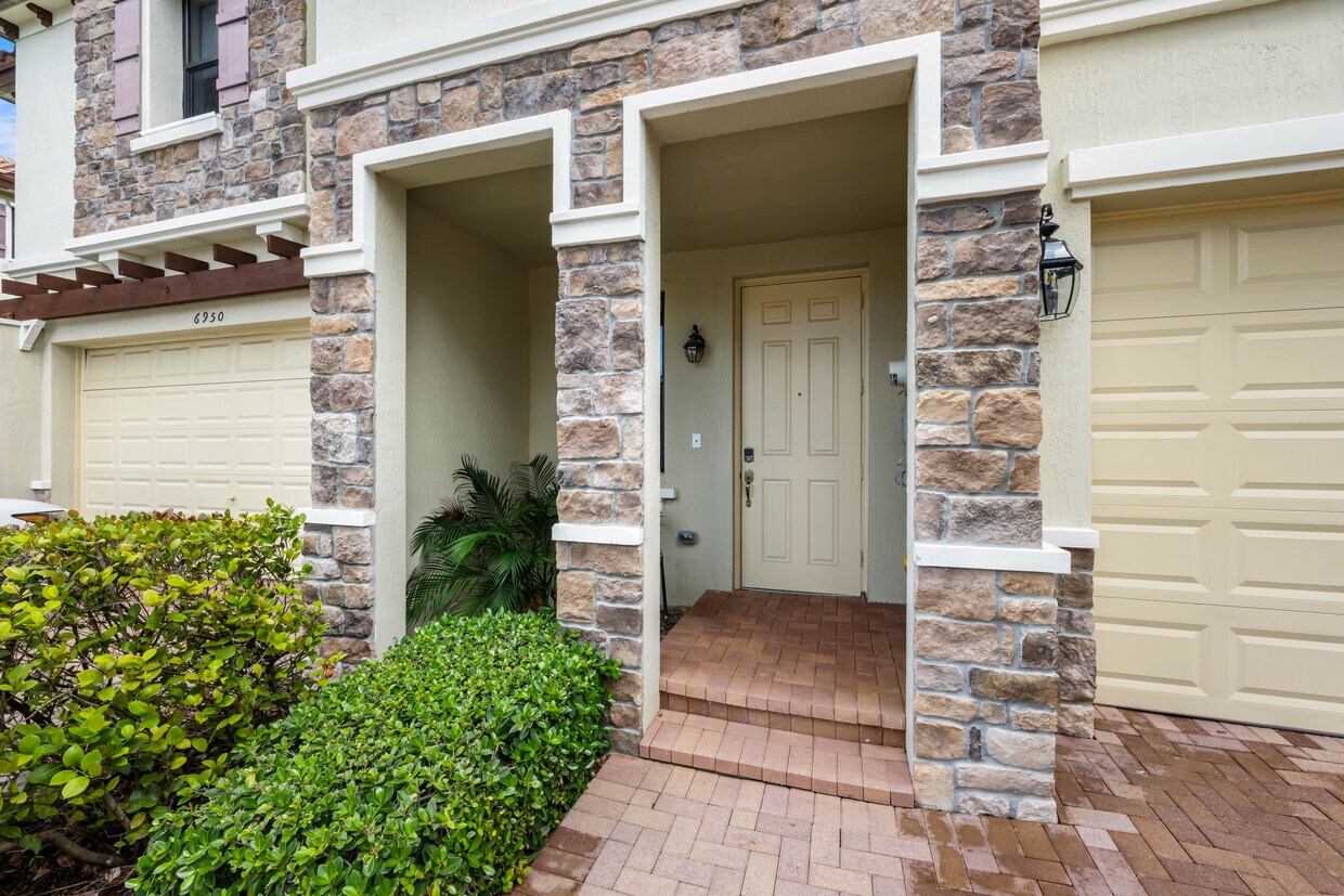 6948 Broadland Wy, Coconut Creek, FL 33073 Townhouse for Rent in