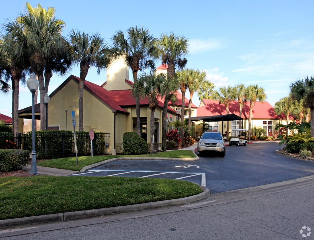 Oasis At Pearl Lake Apartments Altamonte Springs