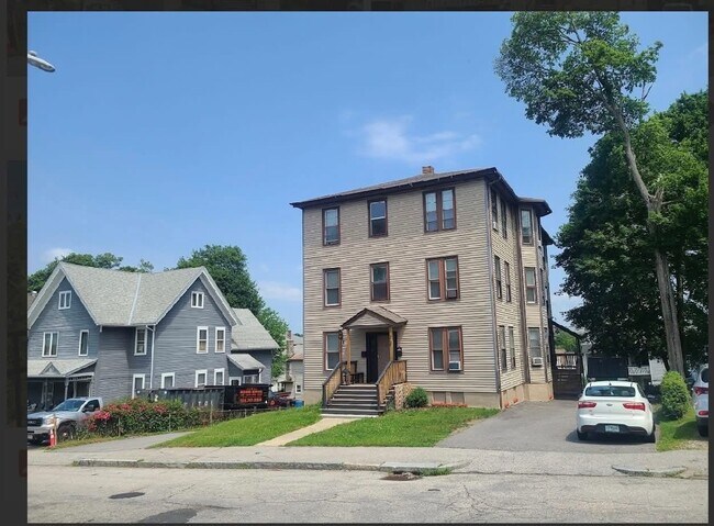 Foto del edificio - 73 Green Hill Pkwy