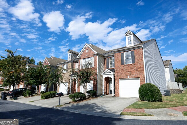 Building Photo - 2223 Dandridge Dr