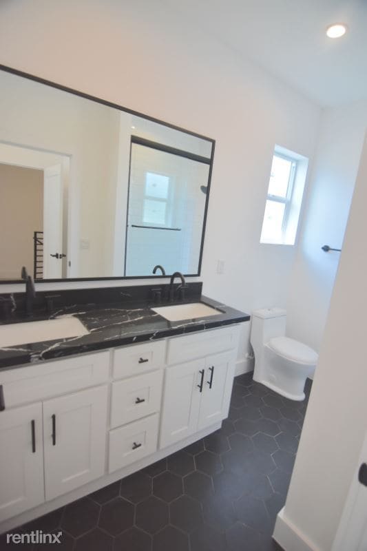 Building Photo - 3 br, 3.5 bath Townhome - 1178 Leighton Ave