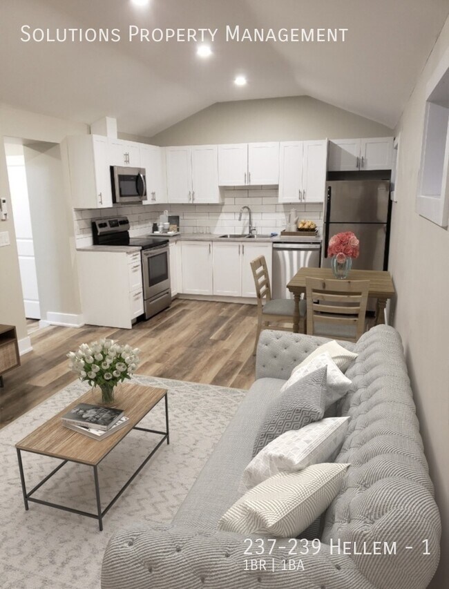 Photo du bâtiment - **ALL INCLUSIVE 1 Bedroom with Vaulted Ceiling.