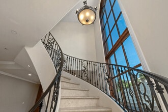 Building Photo - 148 W Marquita