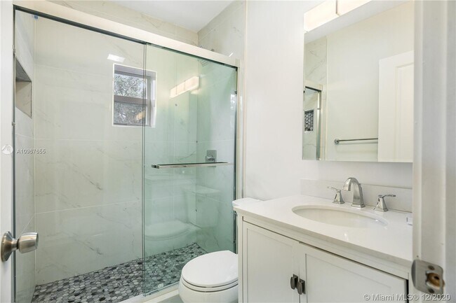 Building Photo - 563 NE 63rd St