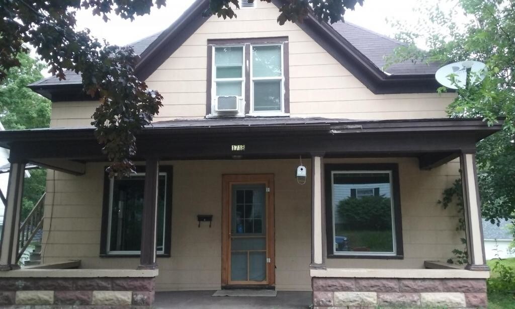 1718 Summit St Lower House Rental in Eau Claire, WI