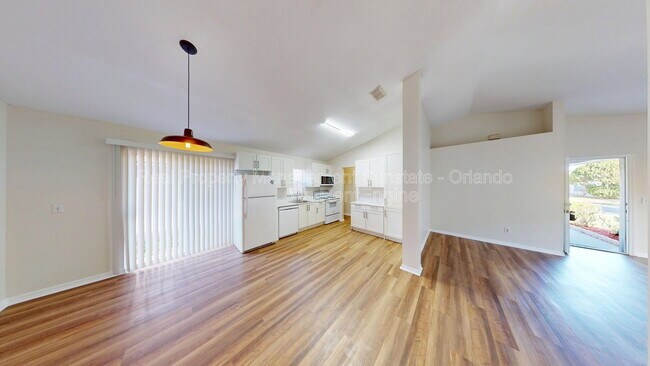 Foto del edificio - 9719 Red Clover Ave