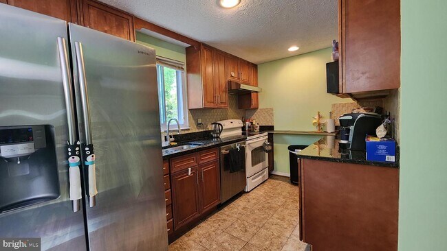 Building Photo - 11126 Captain's Walk Ct