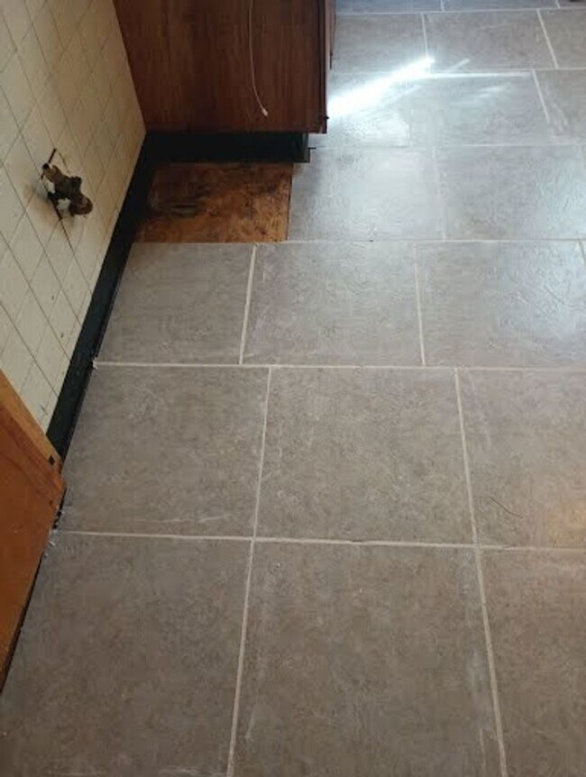 Building Photo - 2632 S 7th St