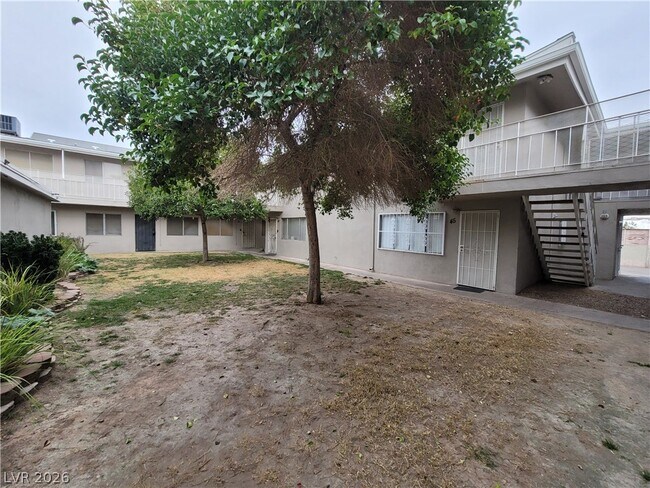 Foto del edificio - 304 Orland St
