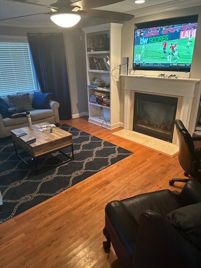 Photo - 618 Mt Vernon Ave House