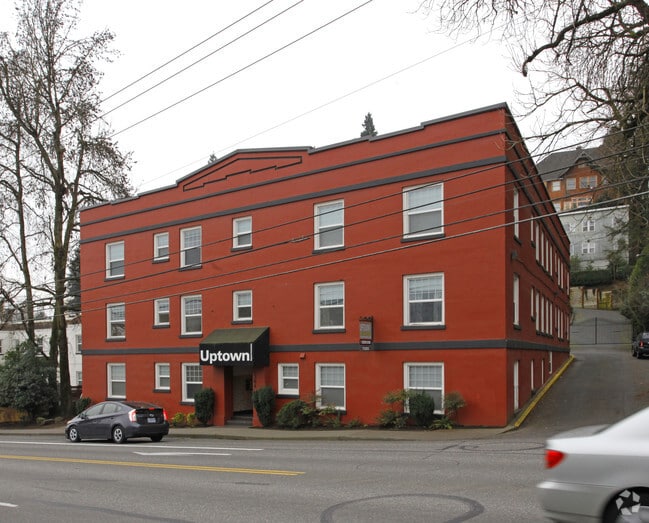 St. Frances Hill Apartments for Rent with High Ceilings Portland, OR