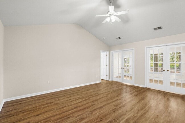 Building Photo - 4 Bed / 2 Bath Single Family Home for Rent in Arrowhead