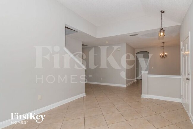 Building Photo - 1340 Woodlawn Dr