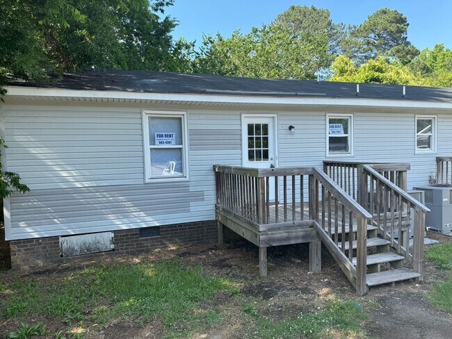 Building Photo - Dogwood1340