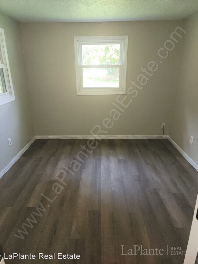 Foto del edificio - 3 br, 2 bath House - 748 Weston St.