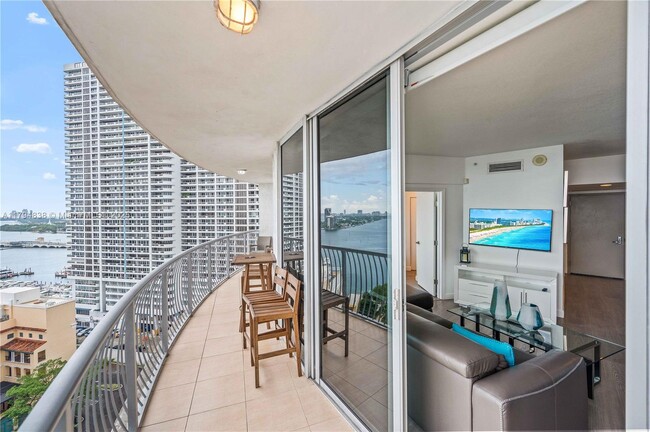 Foto del edificio - 1750 N Bayshore Dr