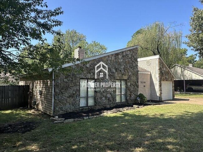 Foto del edificio - 3239 Drayton Woods Dr