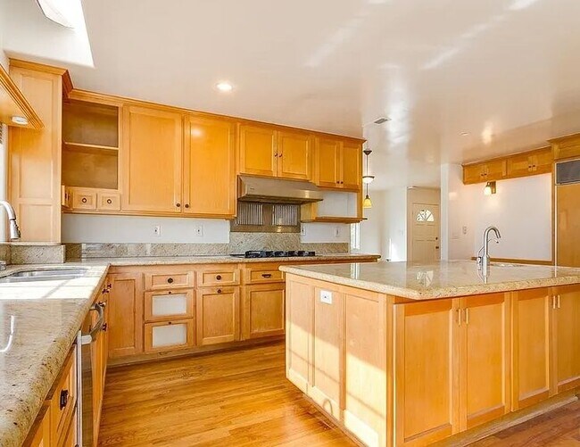Foto del edificio - 3770 Stewart Ave