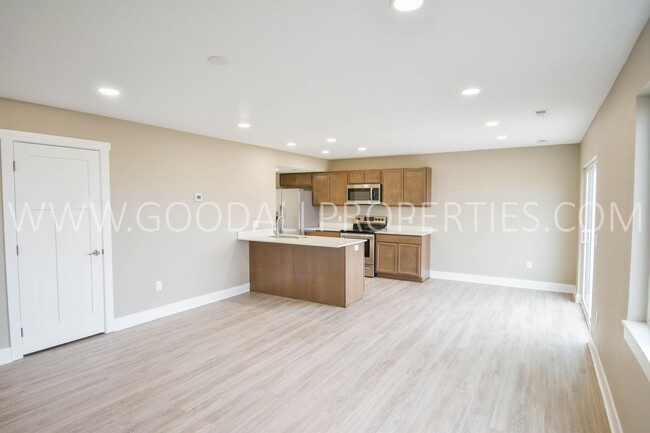 Foto del edificio - 3 Bedroom 2 Bathroom Townhome