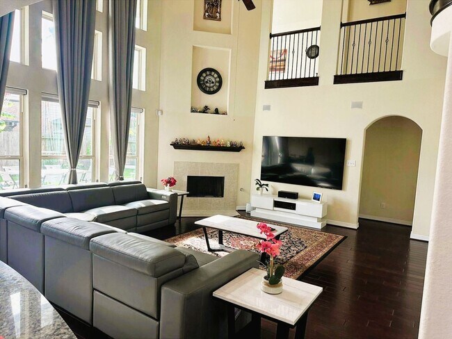 Foto del edificio - Stunning 5 Bedroom House in Fulshear