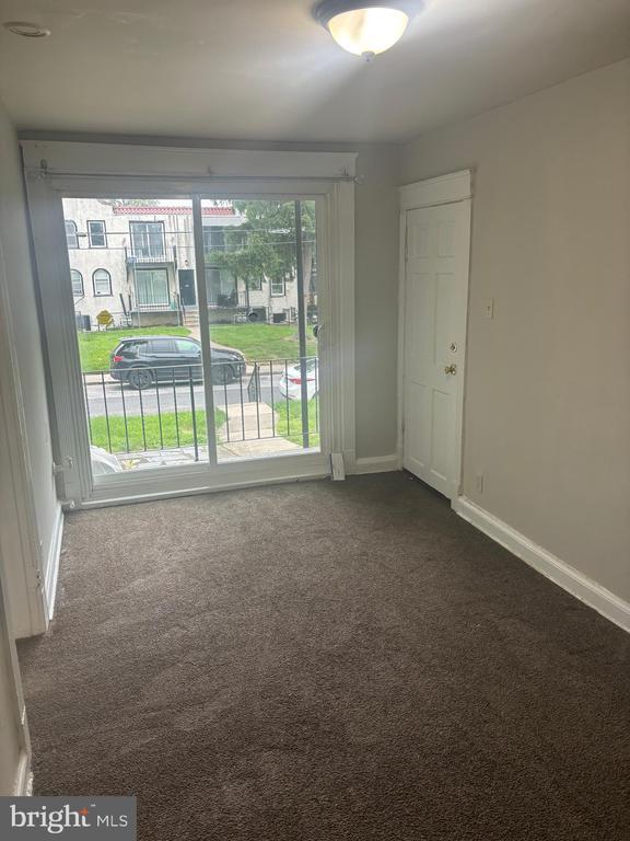 Foto del edificio - 7274 Radbourne Rd