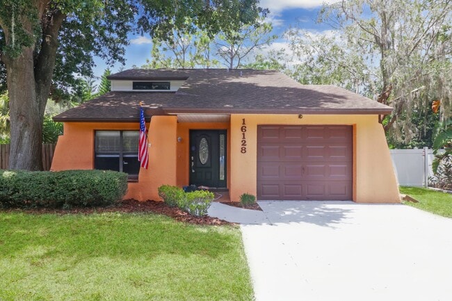 Building Photo - 16128 Foxfire Dr