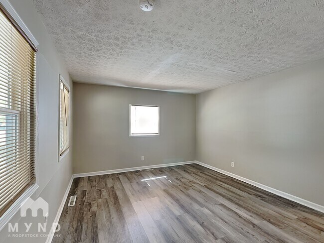 Building Photo - 4281 Walford St