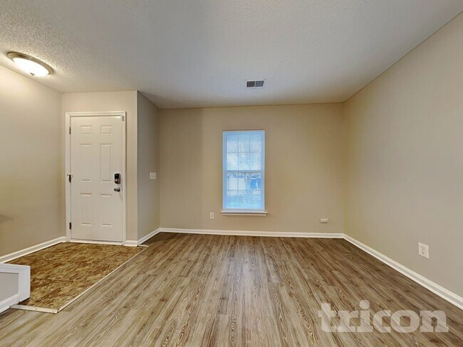 Foto del edificio - 76 Springway Dr