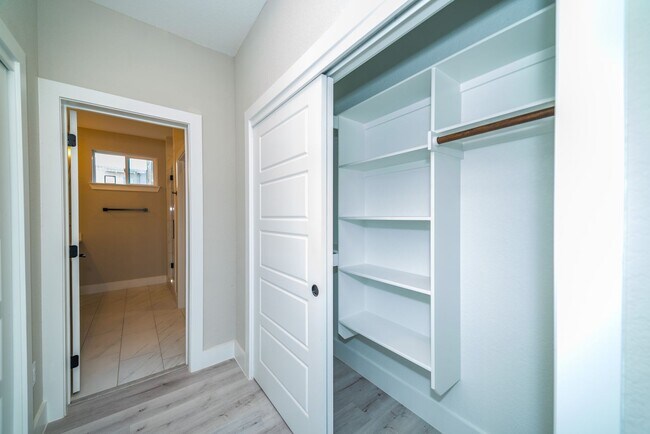 Foto del edificio - LUXURY ALAMO HEIGHTS TOWNHOME