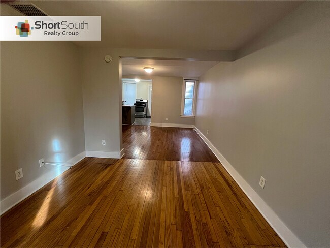 Foto del edificio - 23 Fairbanks St NE