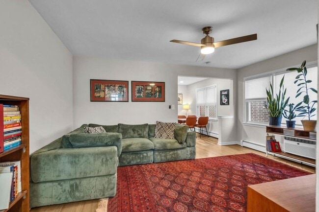 Building Photo - 1 bedroom in Chicago IL 60630