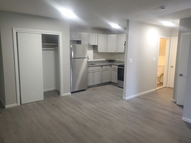 Photo - 760 Cummins Hwy Apartment