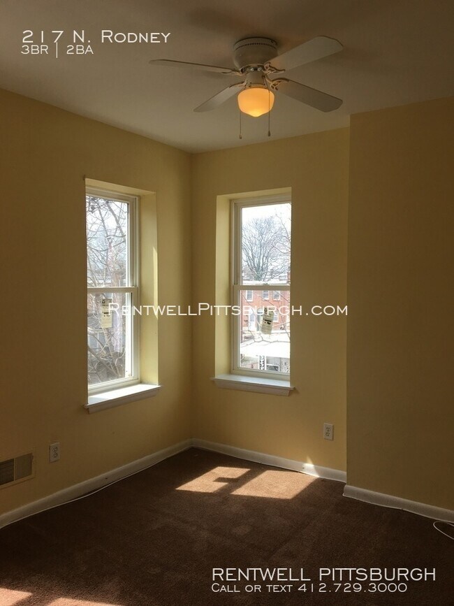 Building Photo - 1100.00 - 3 Bed/1.5 Bath