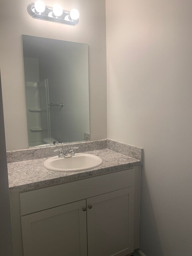 Foto del edificio - COMING SOON!!