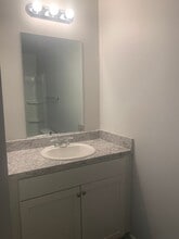 Building Photo - 35 Knoll Wy