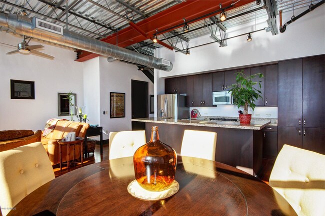 Foto del edificio - 15215 N Kierland Blvd