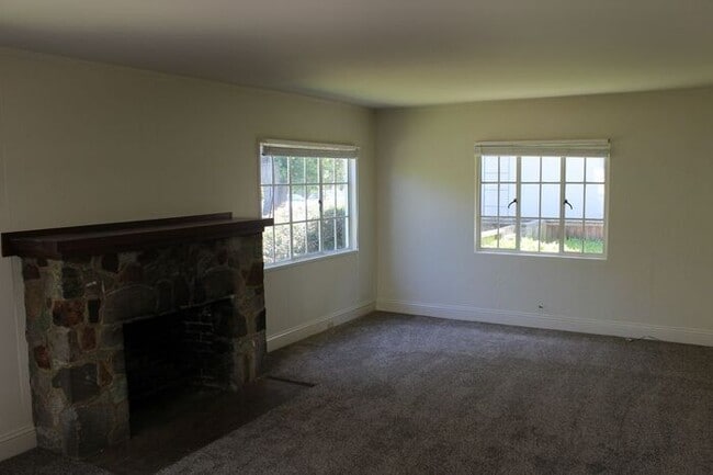 Foto del edificio - 1115 Capuchino Ave