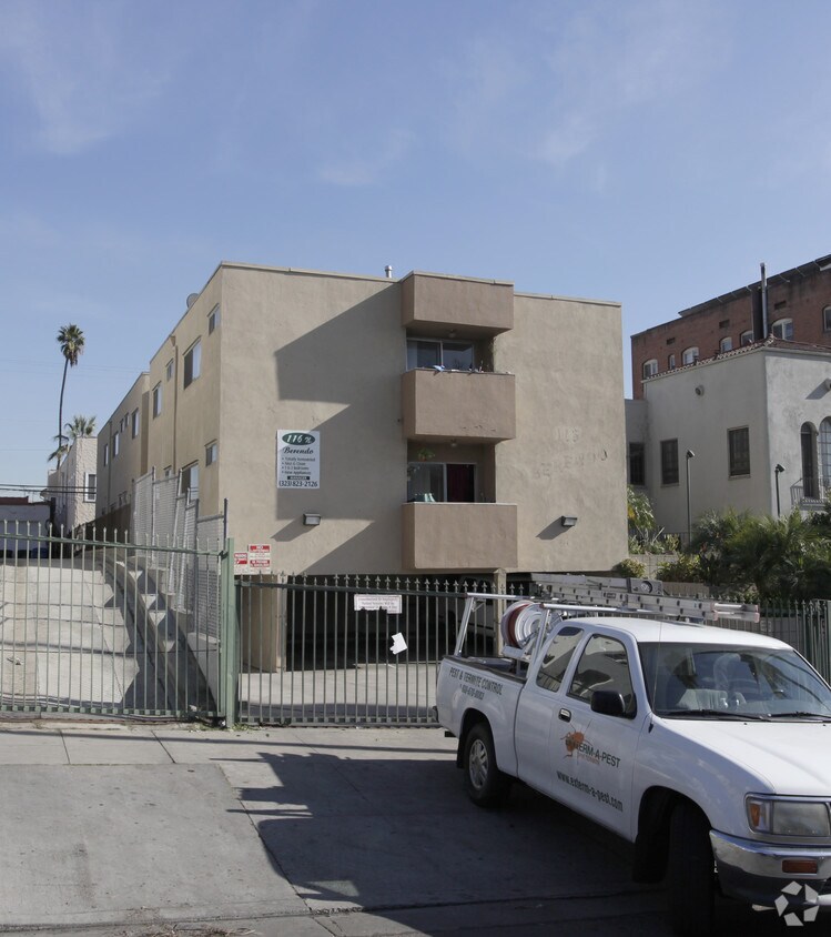 Foto del edificio - 116 N Berendo St