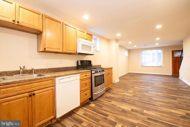 Foto del edificio - 6021 N Norwood St