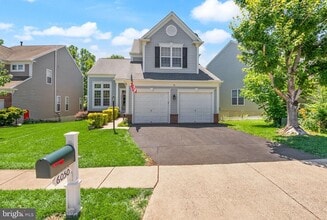 Building Photo - 6050 Smooth Stone Pl