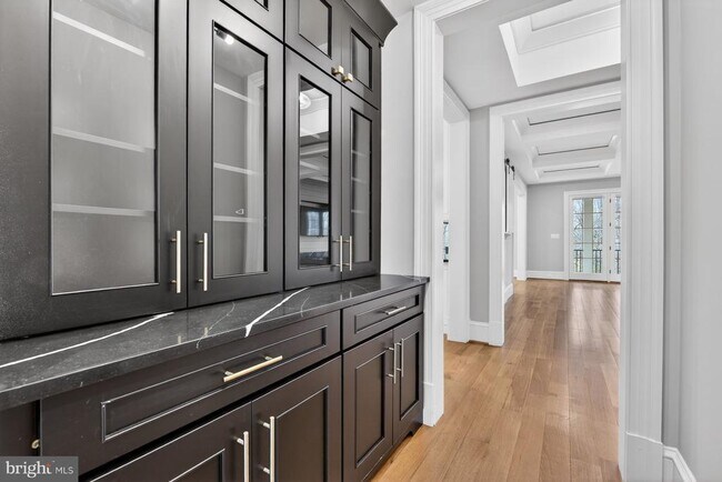 Foto del edificio - 7002 River Oaks Dr