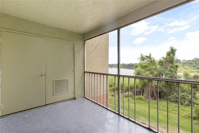 Foto del edificio - 4038 Versailles Dr
