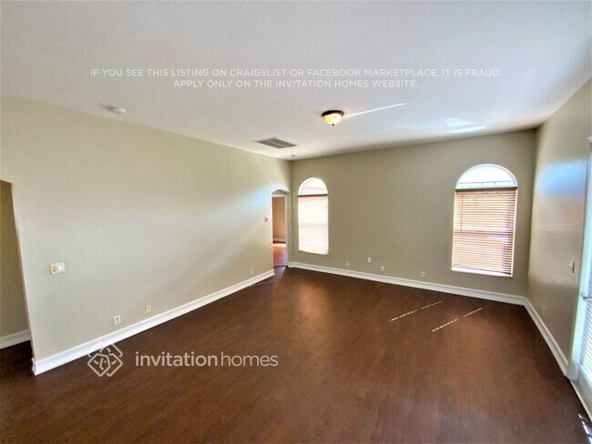 Building Photo - 101 Jacaranda Ct