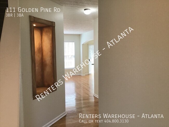 Building Photo - Recently Renovated 3 Bedroom Townhome in A...