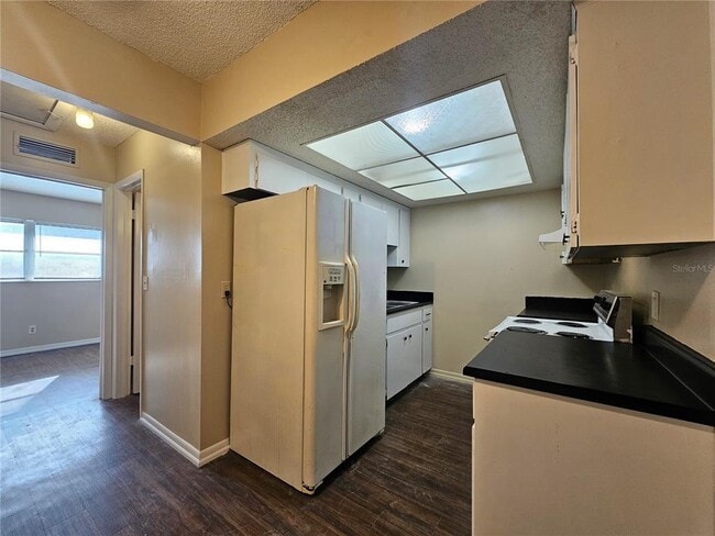 Foto del edificio - 201 Northwest Jefferson Cir N