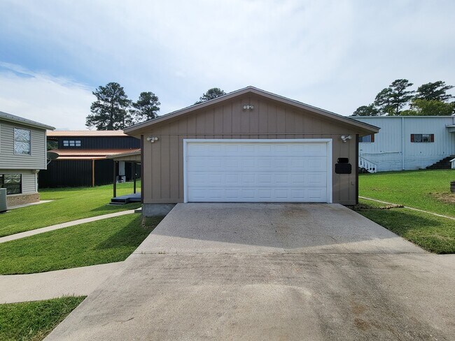 Building Photo - 50 Sportsman Trail