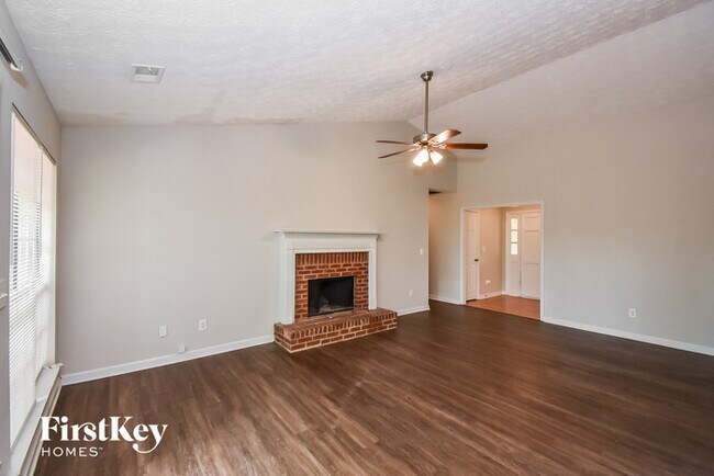Foto del edificio - 3580 Homewood Ln