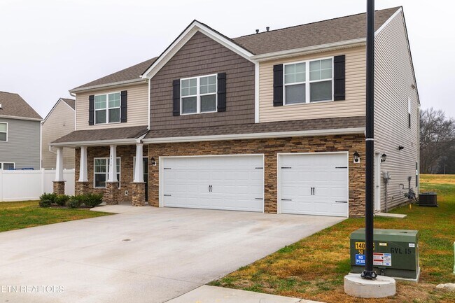 Foto del edificio - 4714 Willow Bluff Cir